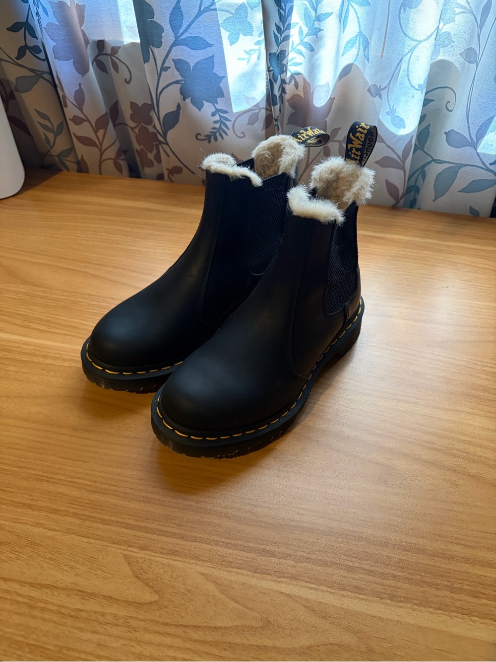 Dr. Martens Kids Black Leather Chelsea Boots with Cream Faux Fur Trim
